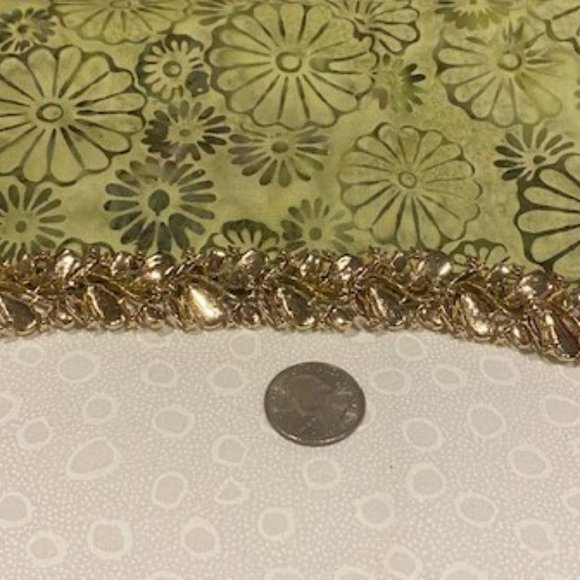 VTG CROWN TRIFARI White Thermoset Rhinestone Gold Leaf Link BRACELET - Picture 9 of 9